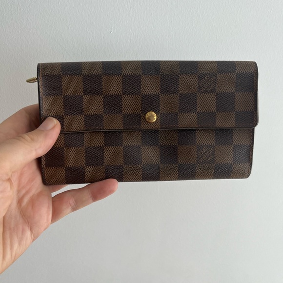 Nice Louis Vuitton Authentic Sarah long Wallet. Vintage. Good Condition. - Picture 3 of 5